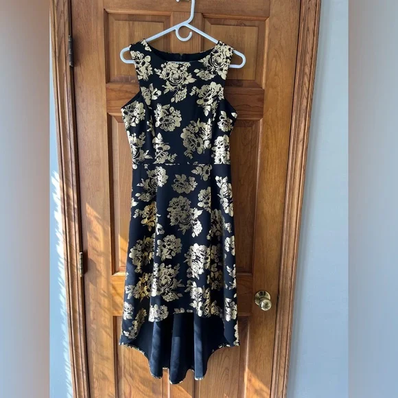 Donna Ricco | Dresses | Black Dress Gold Flowers | Poshmark